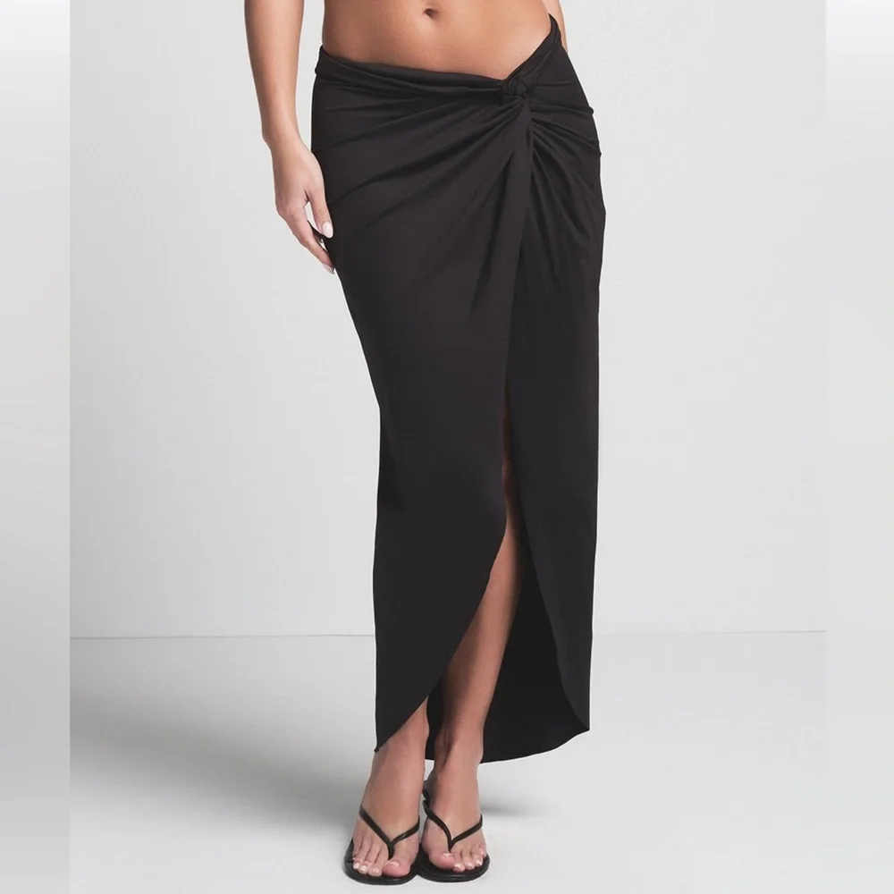 SKIMS SARONG ONIX COLOR SKIRT XS